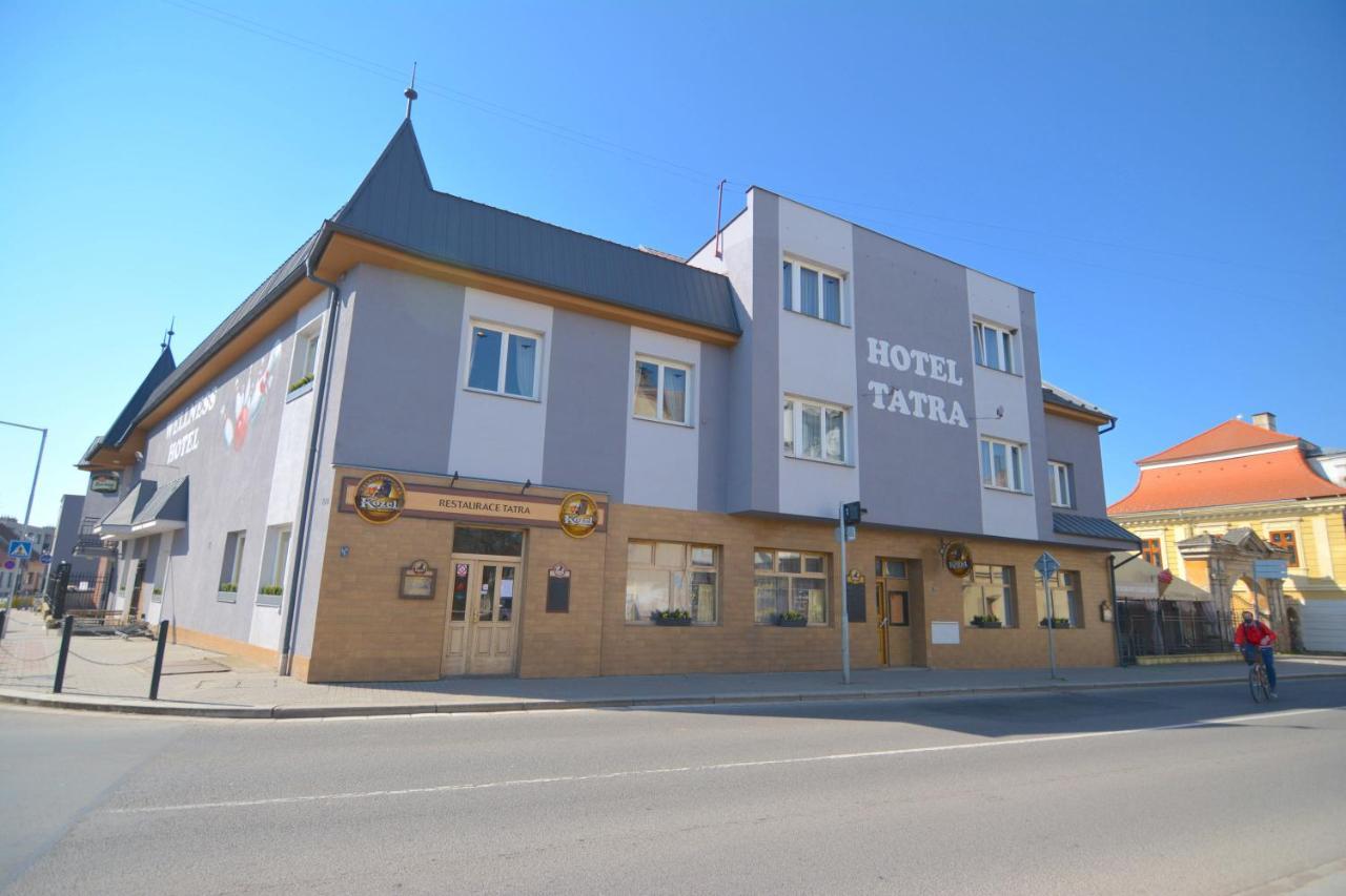 Hotel Tatra Novy Bydzov Exterior photo